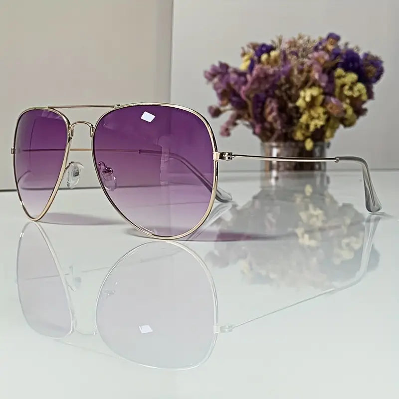 نظارة طبية كلاسيكية بيضاوية الشكل بإطار كامل، بتصميم عصري مزدوج المعبد مع إطار معدني للملابس غير الرسمية