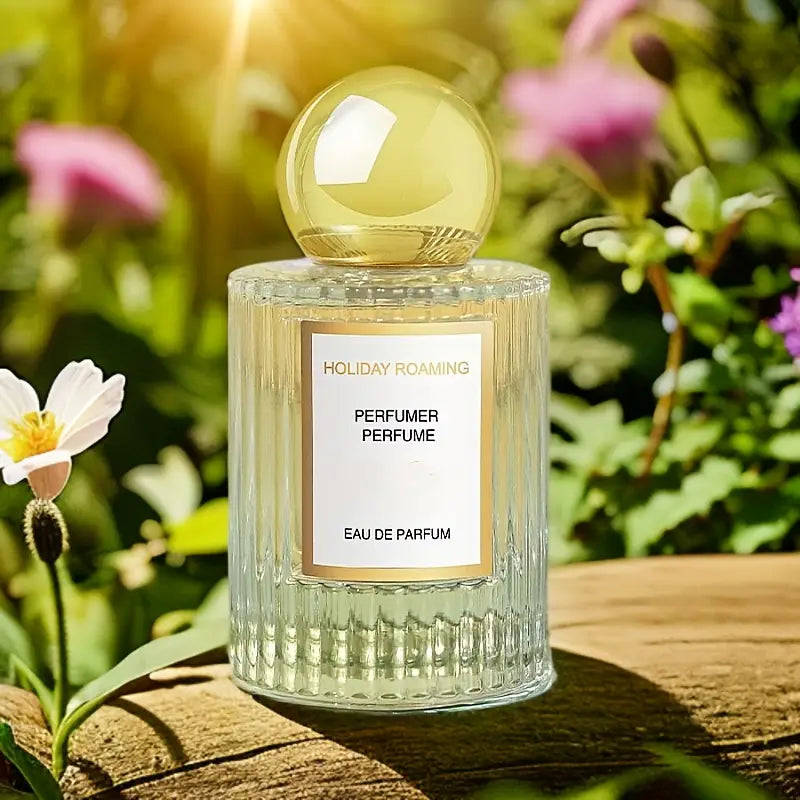 عطر نسائي - رائحة زهرية وفاكهية تدوم طويلاً، زجاجة ذهبية أنيقة